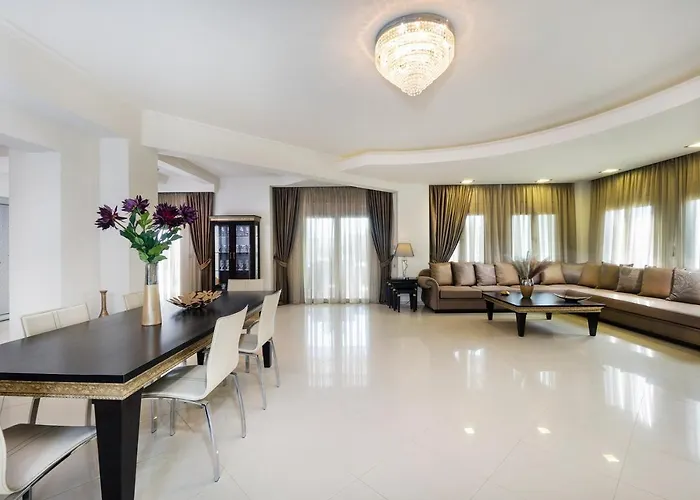 Epavlis Akrotiri Villa