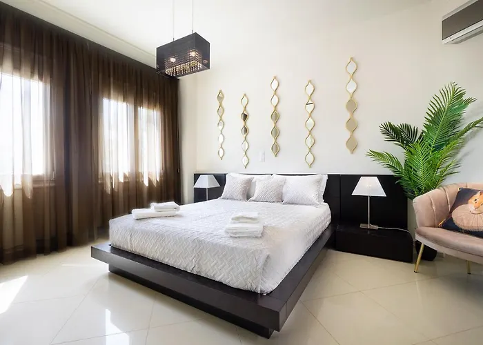 Epavlis Akrotiri Chania (Crete)