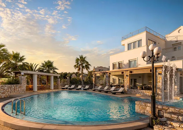 Epavlis Akrotiri Villa